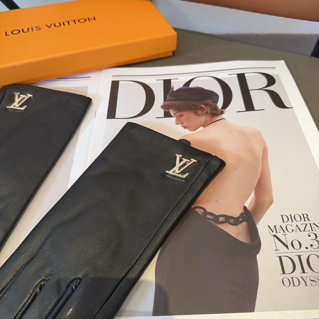 LOUIS VUITTON LV GLOVES IN BLACK LAMBSKIN 462302