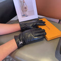 LOUIS VUITTON LV GLOVES IN BLACK LAMBSKIN 462373