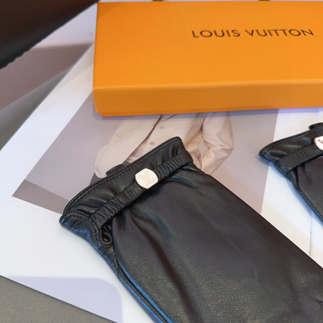 LOUIS VUITTON LV GLOVES IN BLACK LAMBSKIN 462377
