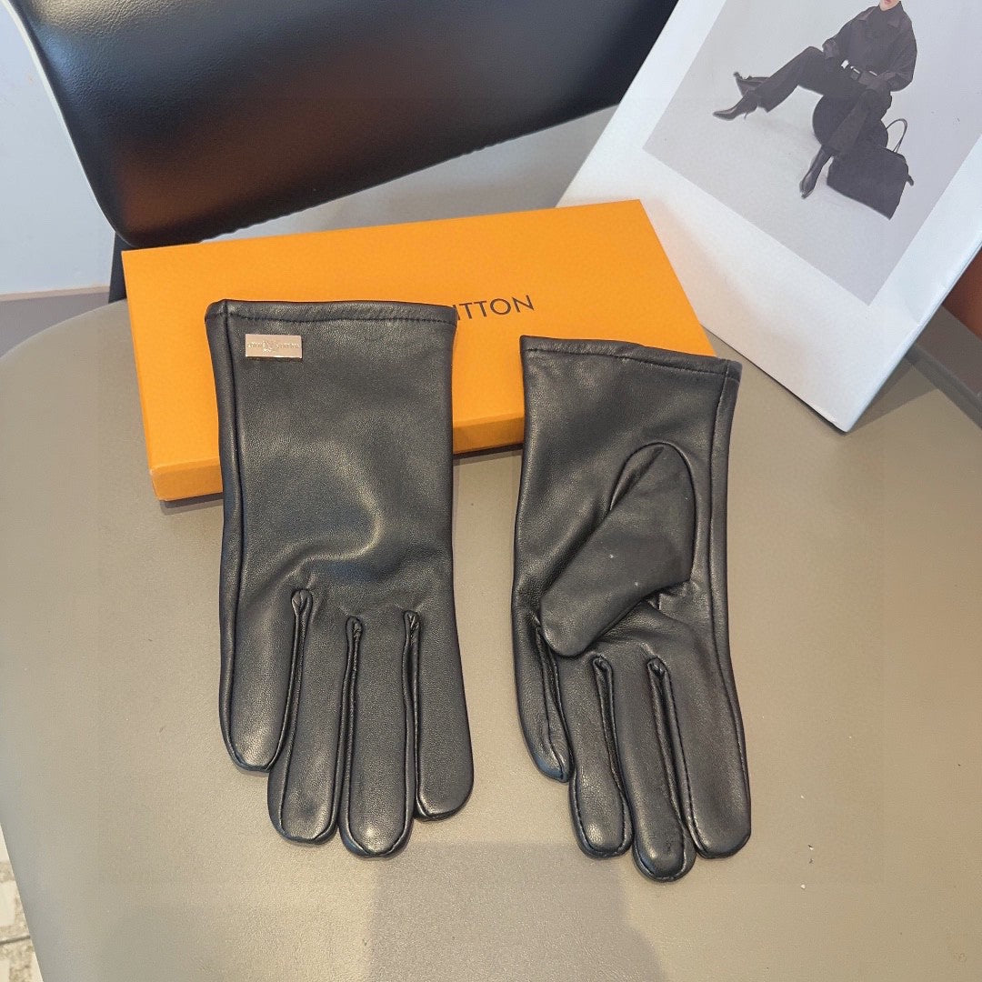 LOUIS VUITTON LV GLOVES IN BLACK LAMBSKIN 463894
