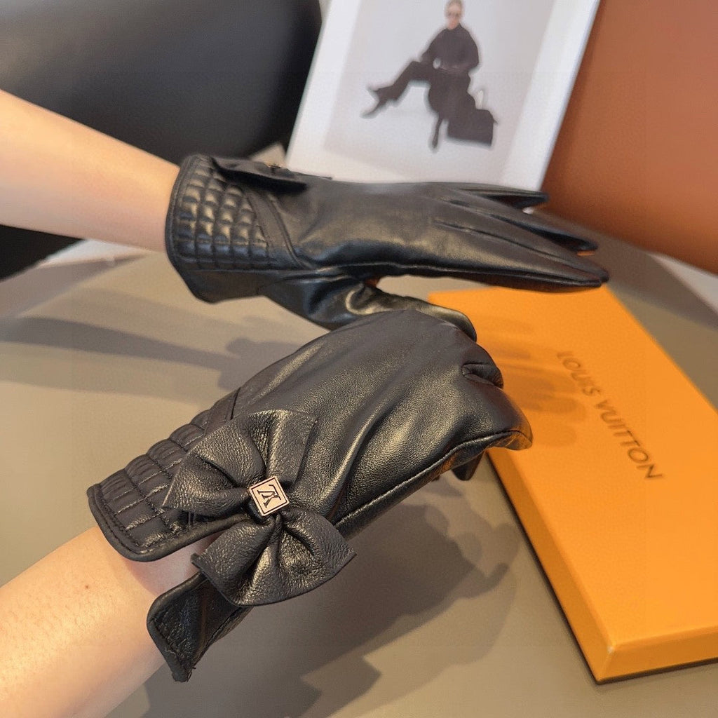 LOUIS VUITTON LV GLOVES IN BLACK LAMBSKIN 465812