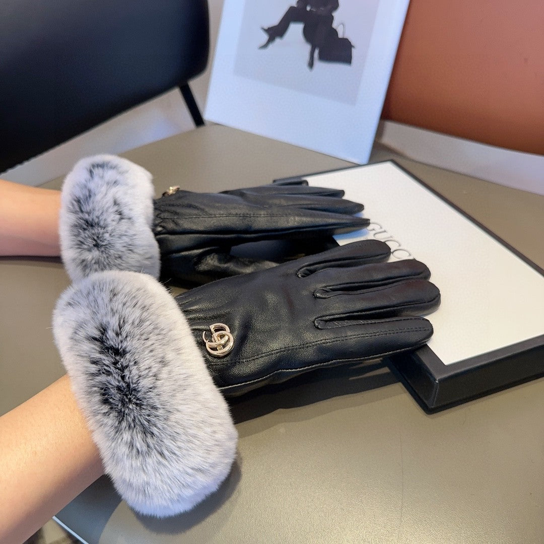 GUCCI DOUBLE G GLOVES IN BLACK LAMBSKIN AND RABBIT FUR 466796