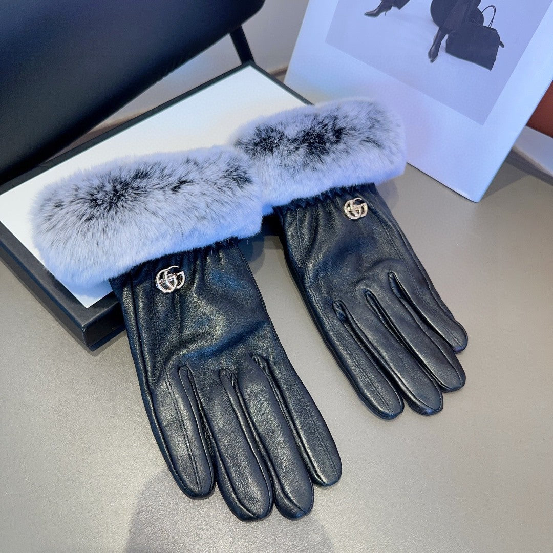 GUCCI DOUBLE G GLOVES IN BLACK LAMBSKIN AND RABBIT FUR 466796