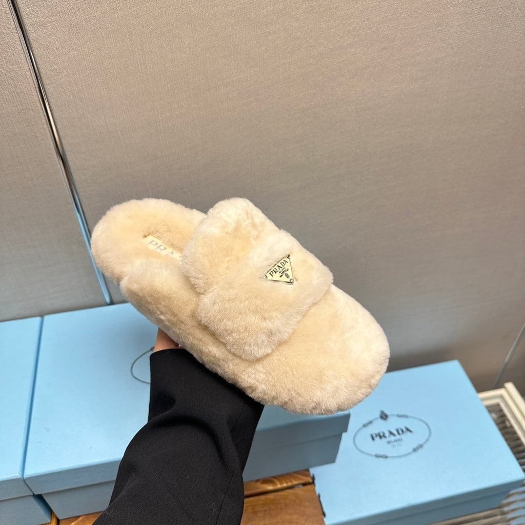 PRADA FLAT MULES IN TUSCAN BEIGE RABBIT FUR