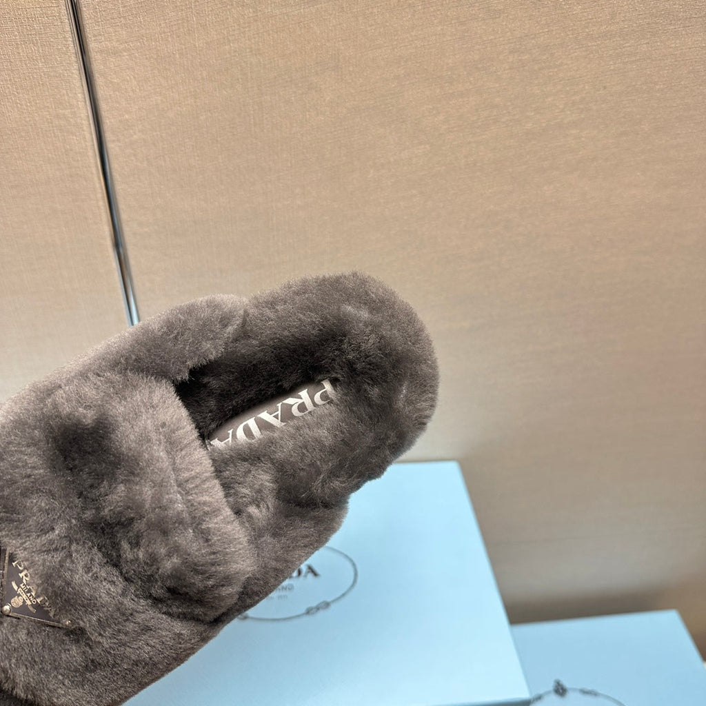 PRADA FLAT MULES IN GRAY RABBIT FUR