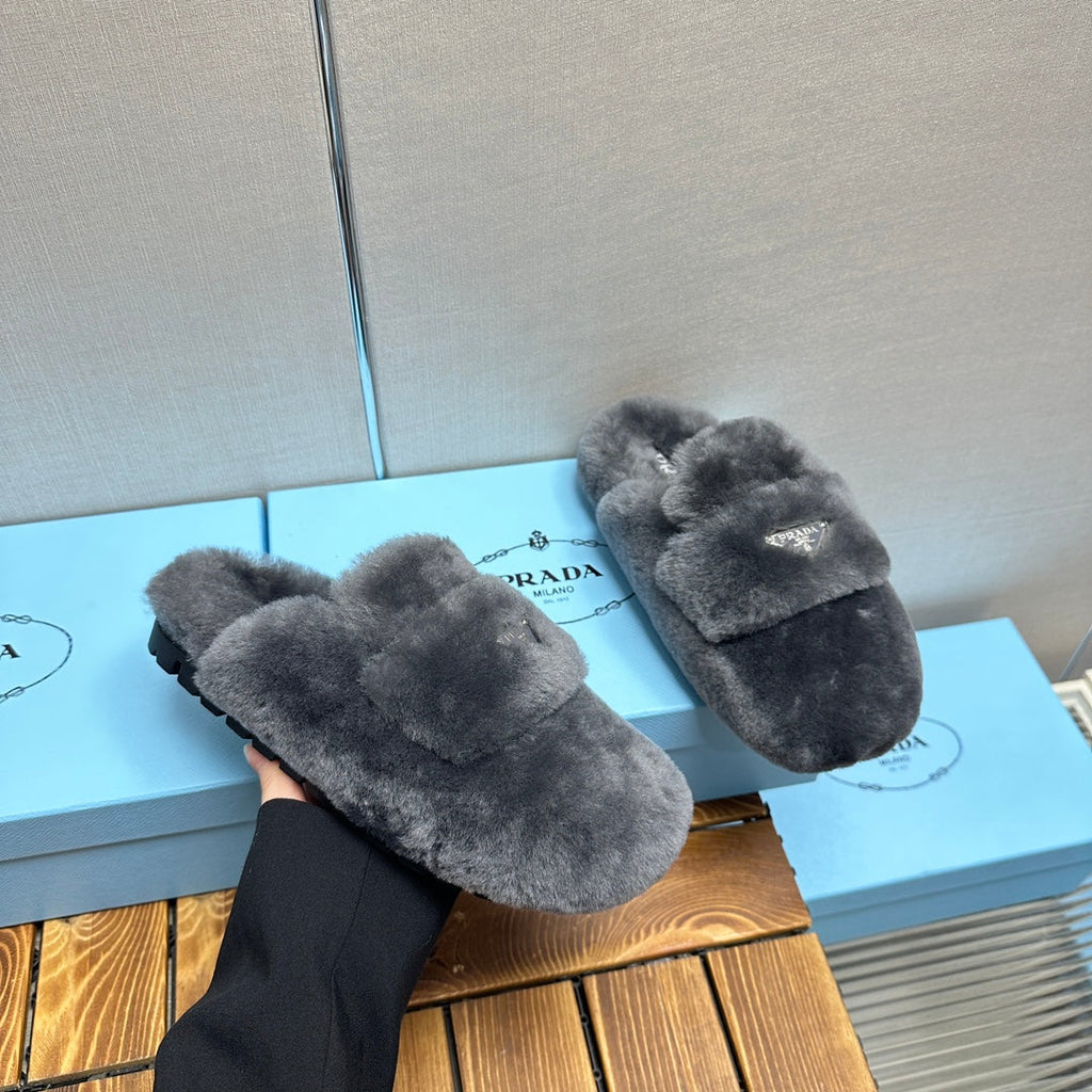 PRADA FLAT MULES IN GRAY RABBIT FUR