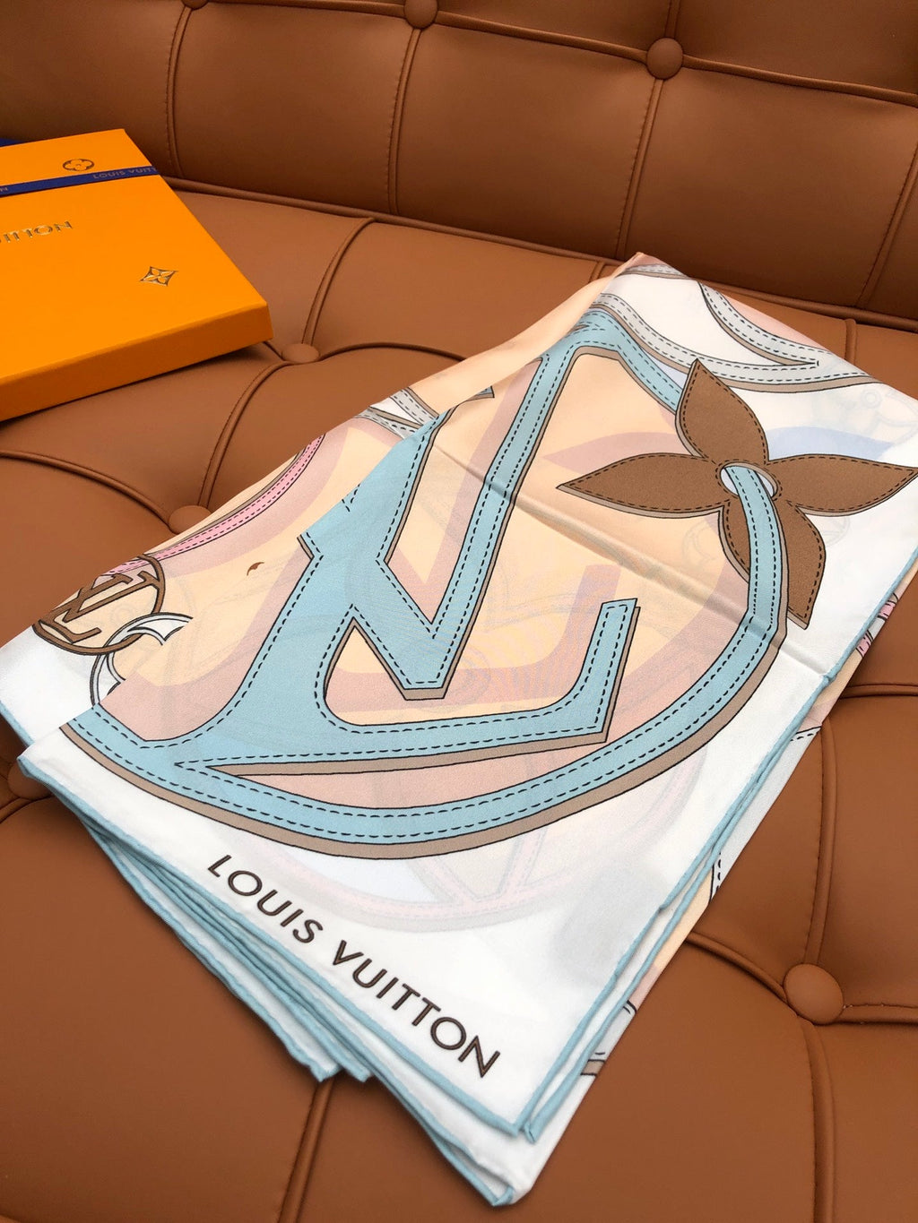 LOUIS VUITTON LV SCARF 90 CM IN SILK 704578
