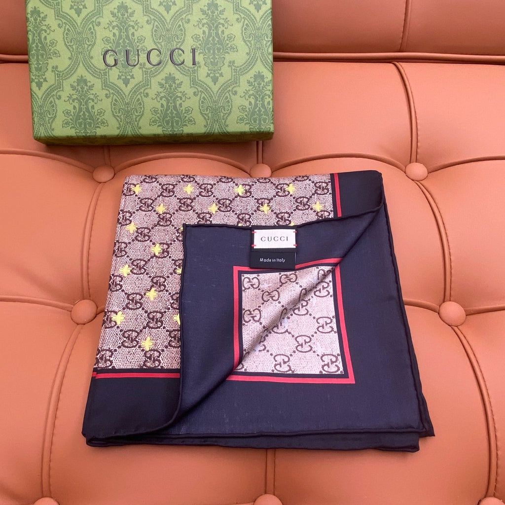 GUCCI 25S SCARF 90 IN SILK 709692