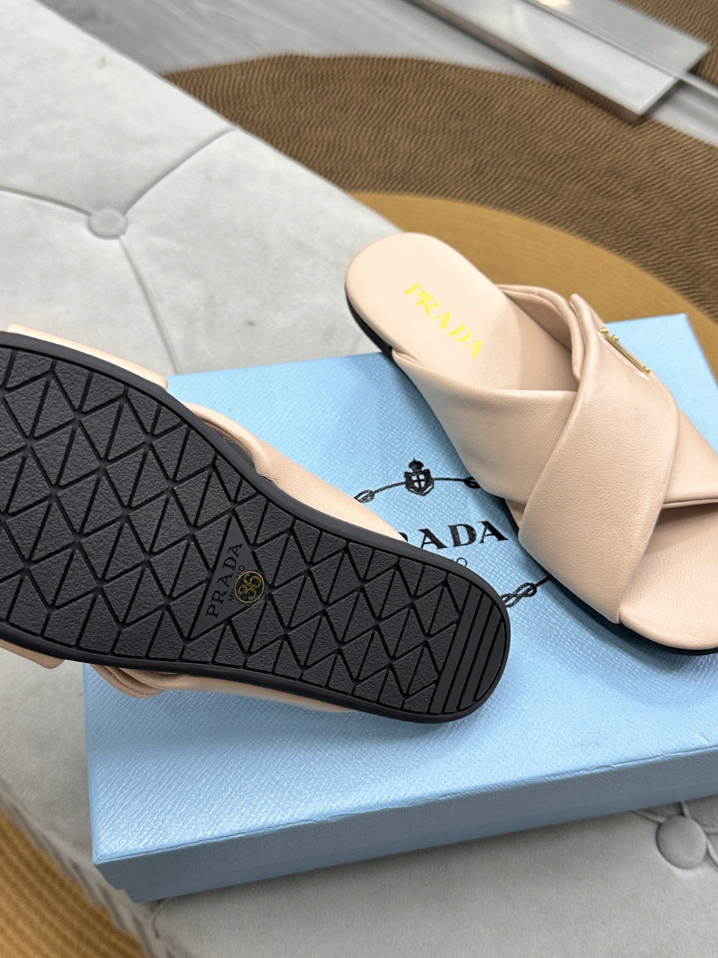 PRADA 25S SLIDE SANLS IN BEIGE CALFSKIN LOGO