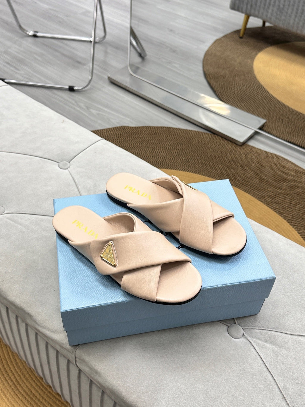 PRADA 25S SLIDE SANLS IN BEIGE CALFSKIN LOGO