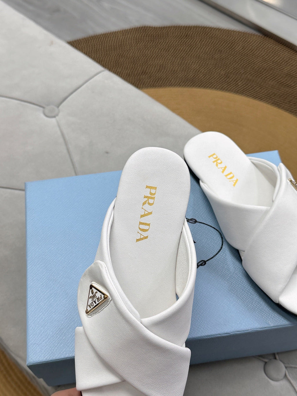 PRADA 25S SLIDE SANLS IN WHITE CALFSKIN LOGO