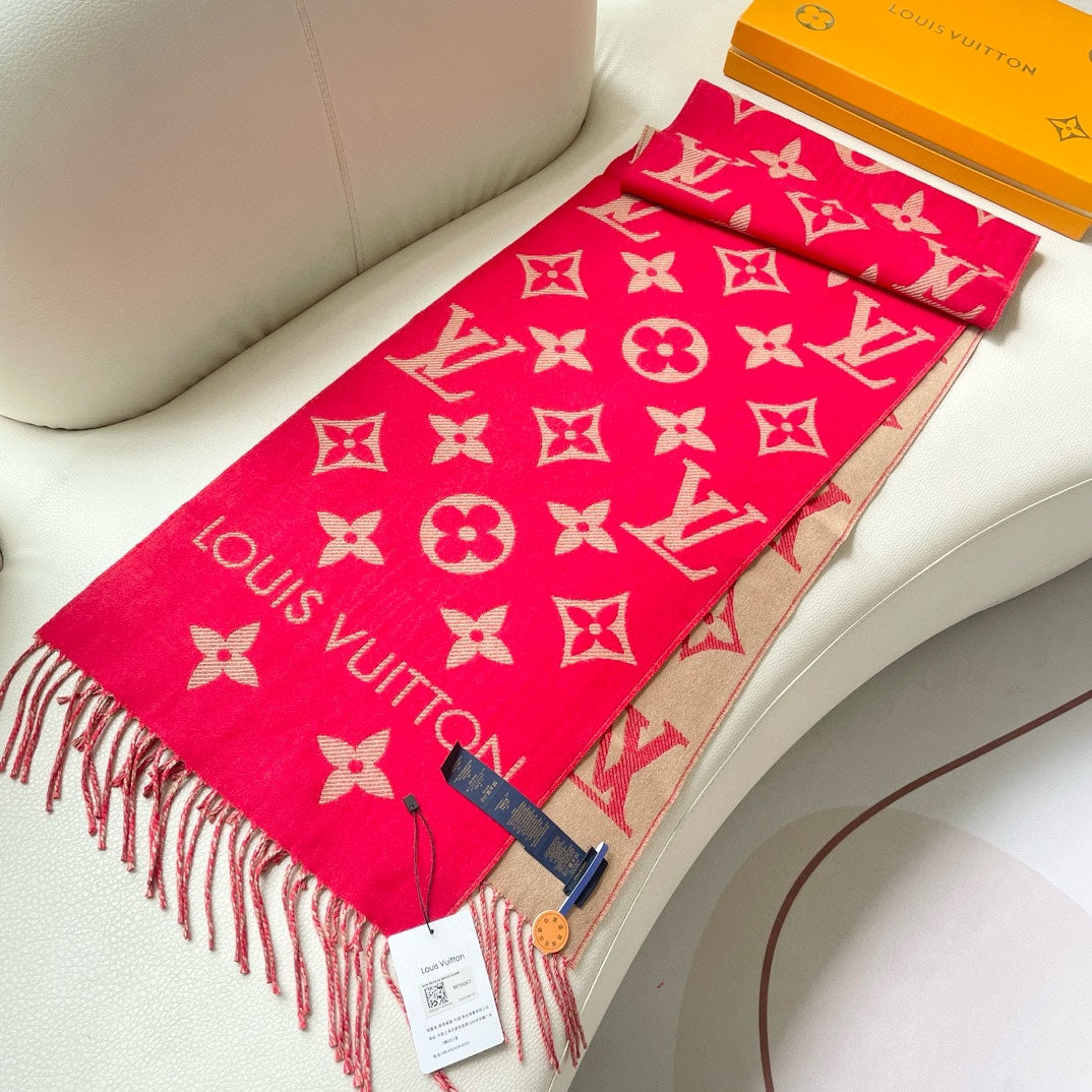 LOUIS VUITTON ESSENTIAL SCARF 186 CM IN CHERRY RED WOOL 399772