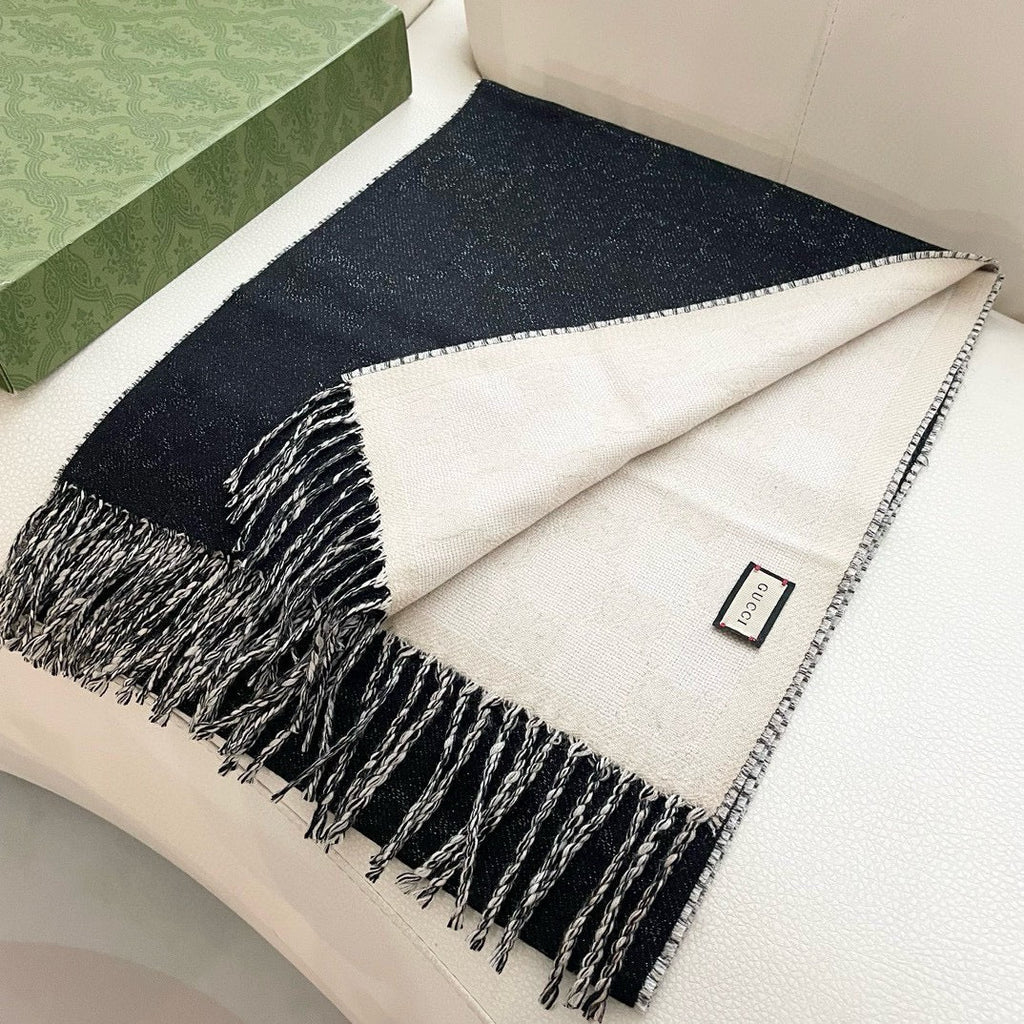 GUCCI SCARF 195 CM IN BLACK AND WHITE CASHMERE 401402