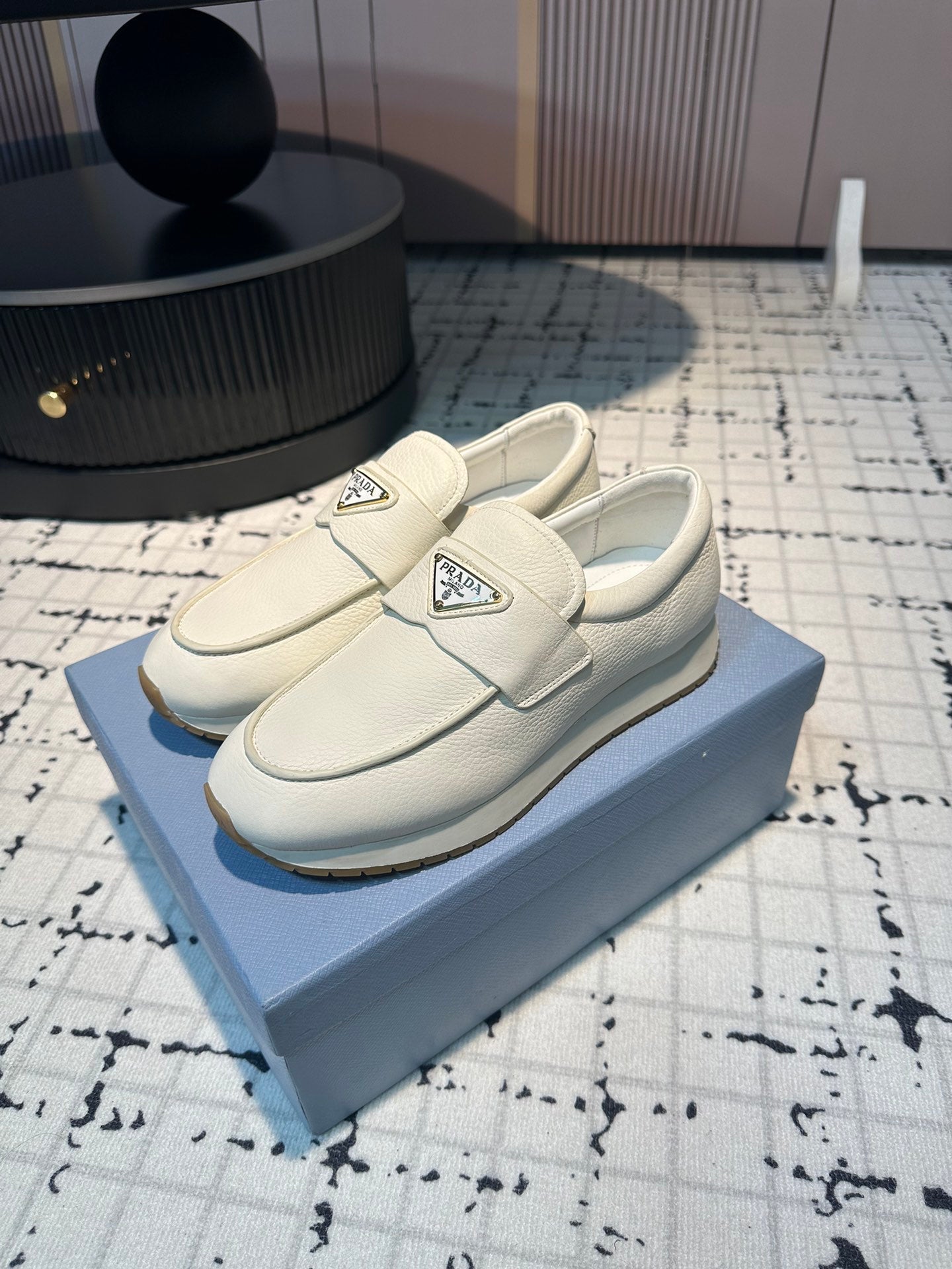 PRADA SPORTY STYLE LOAFERS WHITE CALFSKIN