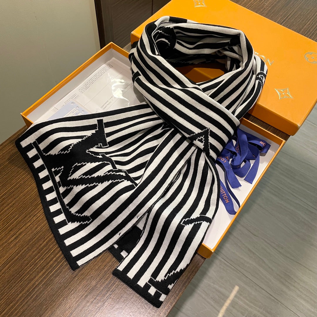 LOUIS VUITTON GRAPHICAL 180 CM SCARF IN WHITE MIX BLACK CASHMERE 388201