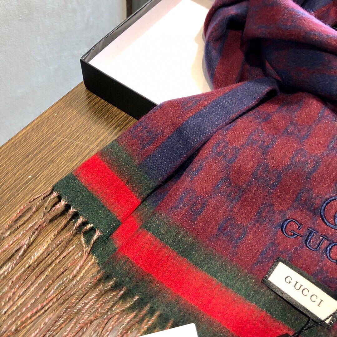 GUCCI SCARF 180 CM IN SCARLET RED MONOGRAM CASHMERE 405326