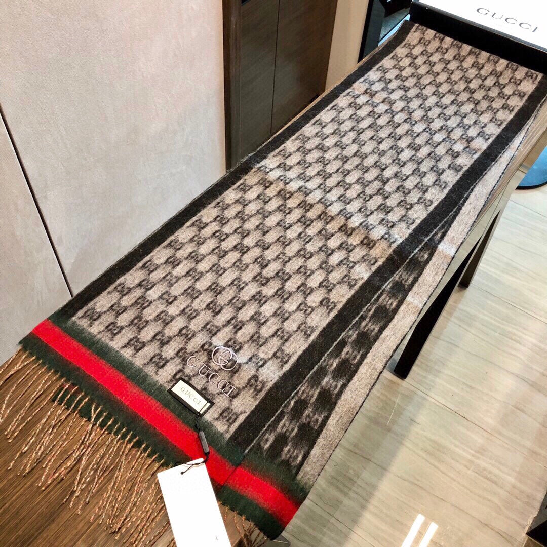 GUCCI SCARF 180 CM IN MONOGRAM MEDIUM BROWN CASHMERE 405327
