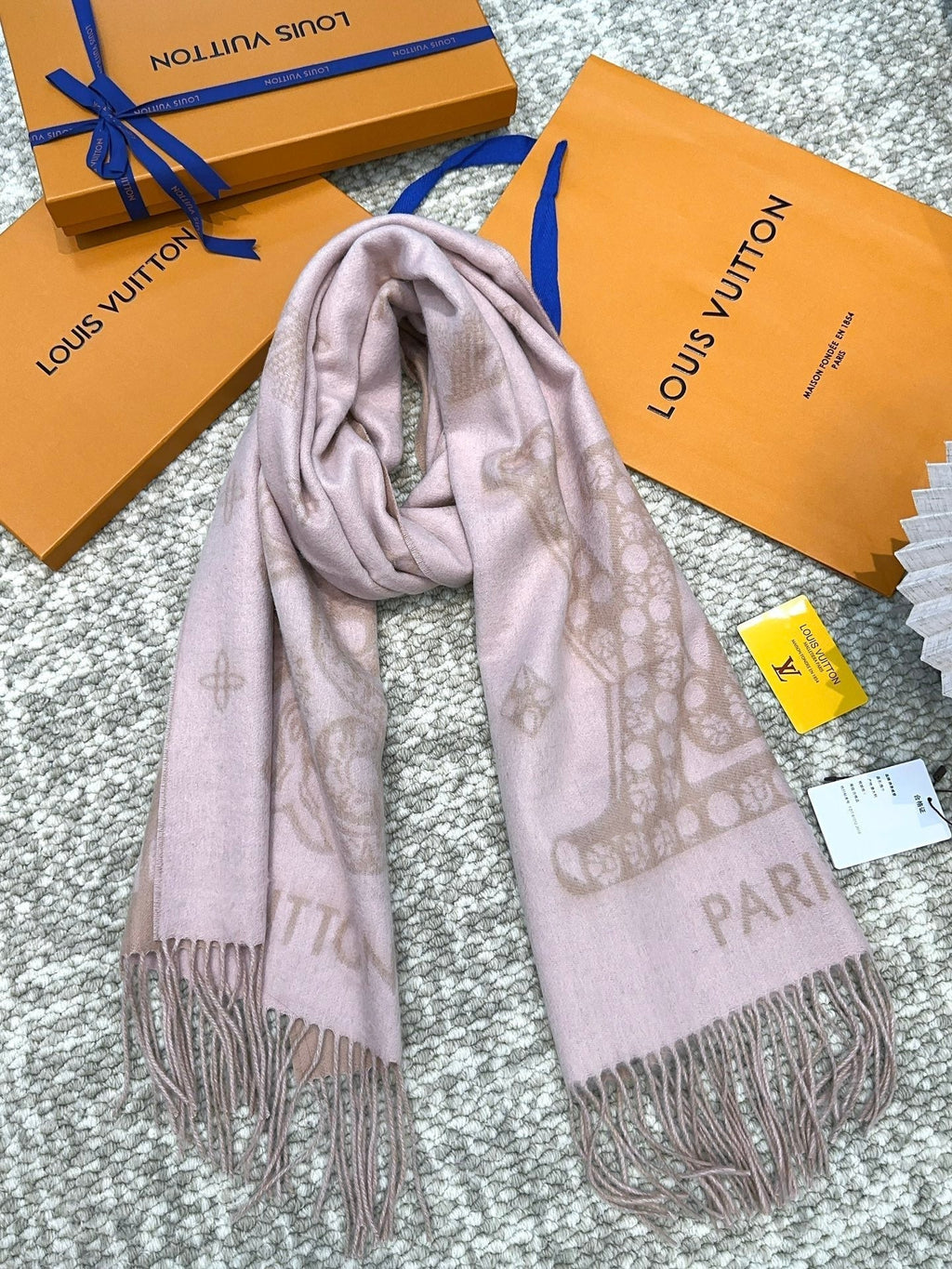 LOUIS VUITTON SCARF 170 CM IN LIGHT PINK MONOGRAM CASHMERE 396380