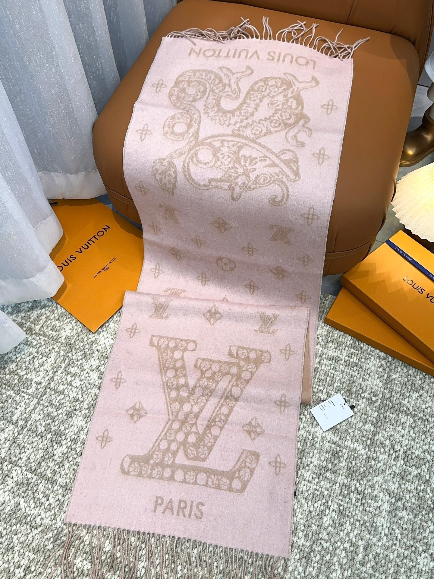 LOUIS VUITTON SCARF 170 CM IN LIGHT PINK MONOGRAM CASHMERE 396380