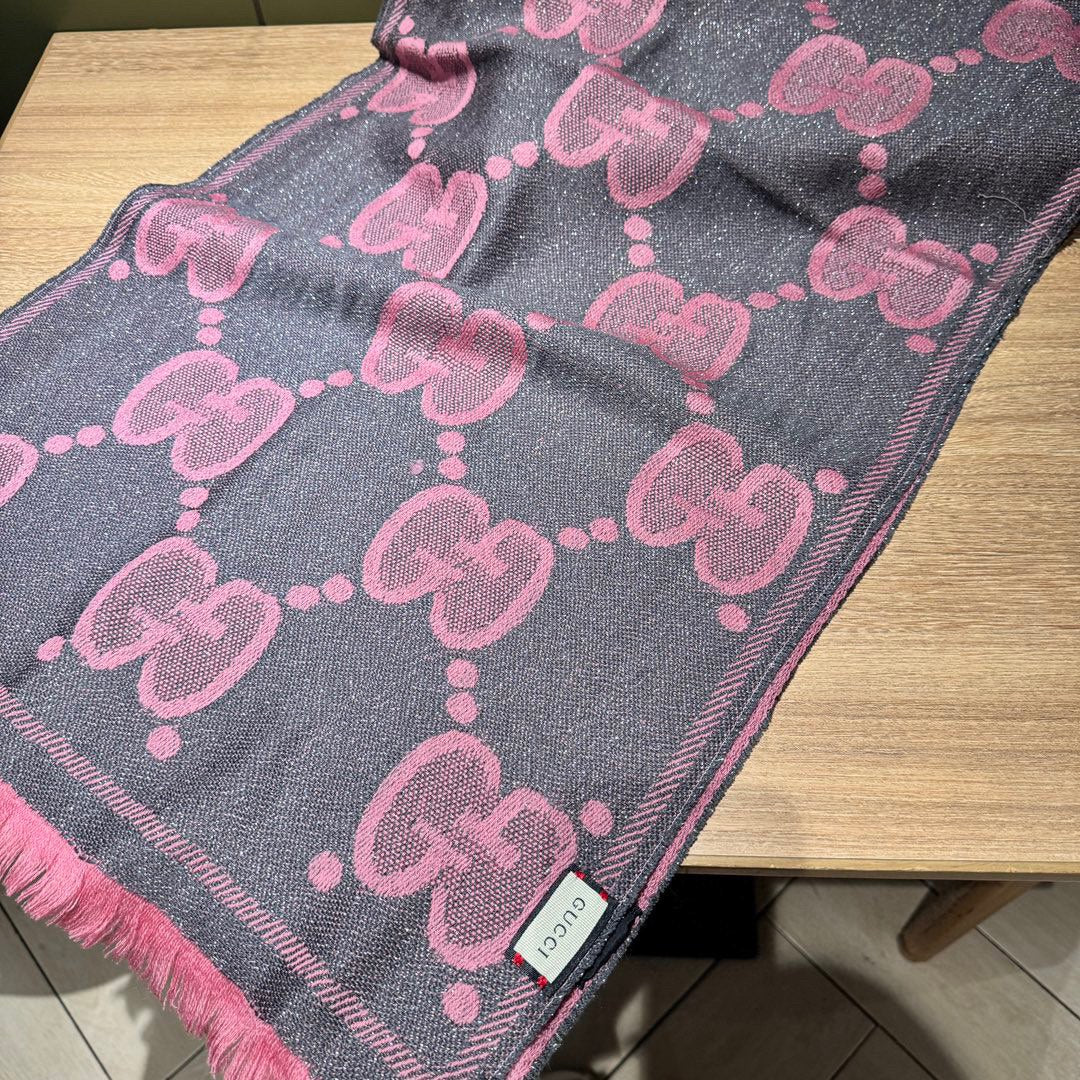 GUCCI SCARF 195 CM IN DARK PINK WOOL LAMÉ JACQUARD 403976