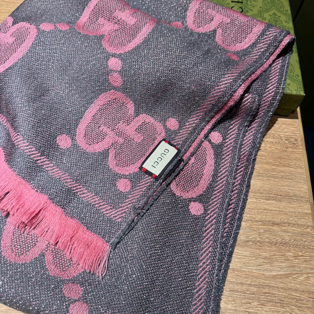 GUCCI SCARF 195 CM IN DARK PINK WOOL LAMÉ JACQUARD 403976