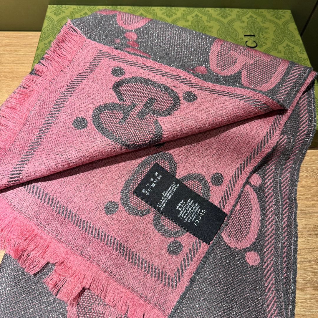 GUCCI SCARF 195 CM IN DARK PINK WOOL LAMÉ JACQUARD 403976