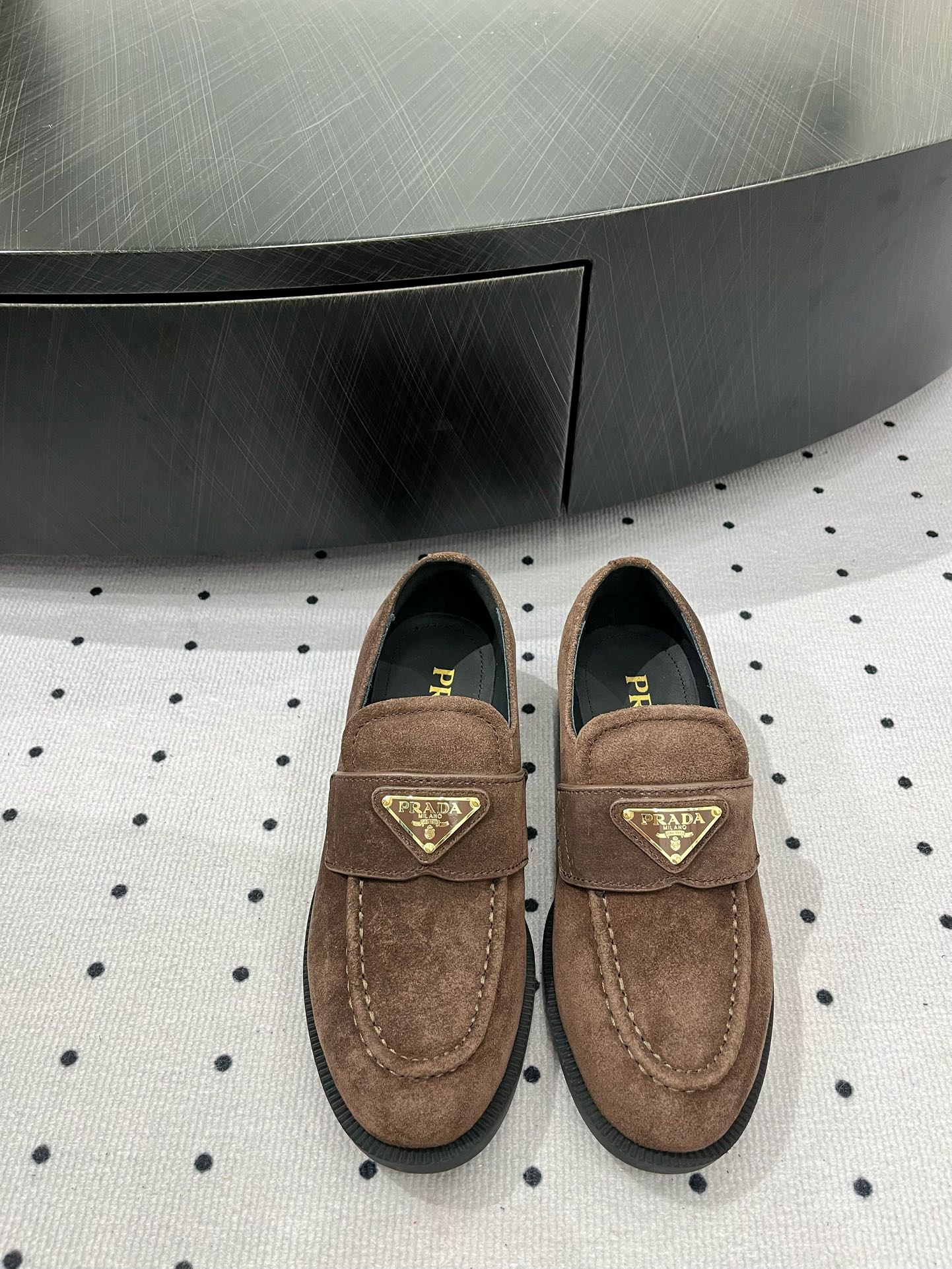PRADA TRIANGLE LOGO LOAFER IN WOOD BROWN SUEDE
