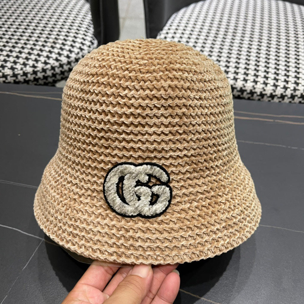 GUCCI BUCKET HAT IN BEIGE WOOL 389115