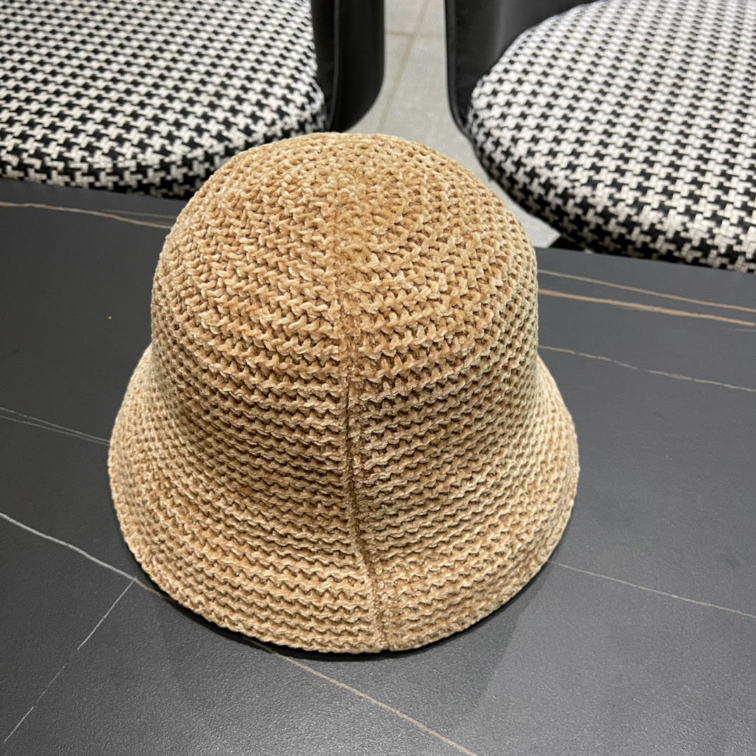 GUCCI BUCKET HAT IN BEIGE WOOL 389115