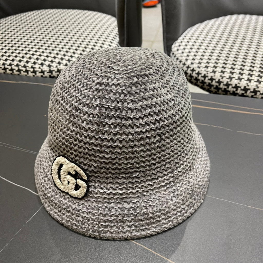 GUCCI BUCKET HAT IN STEEL GRAY WOOL 389116