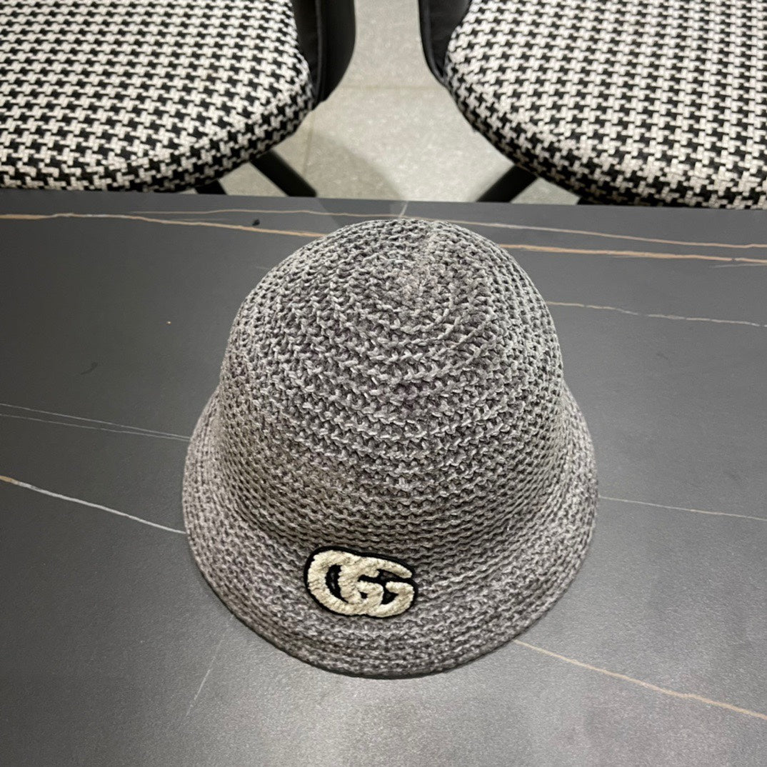 GUCCI BUCKET HAT IN STEEL GRAY WOOL 389116