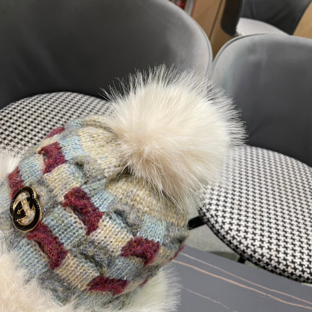 GUCCI BEANIE HAT IN COLORFUL WOOL AND RABBIT FUR 392114