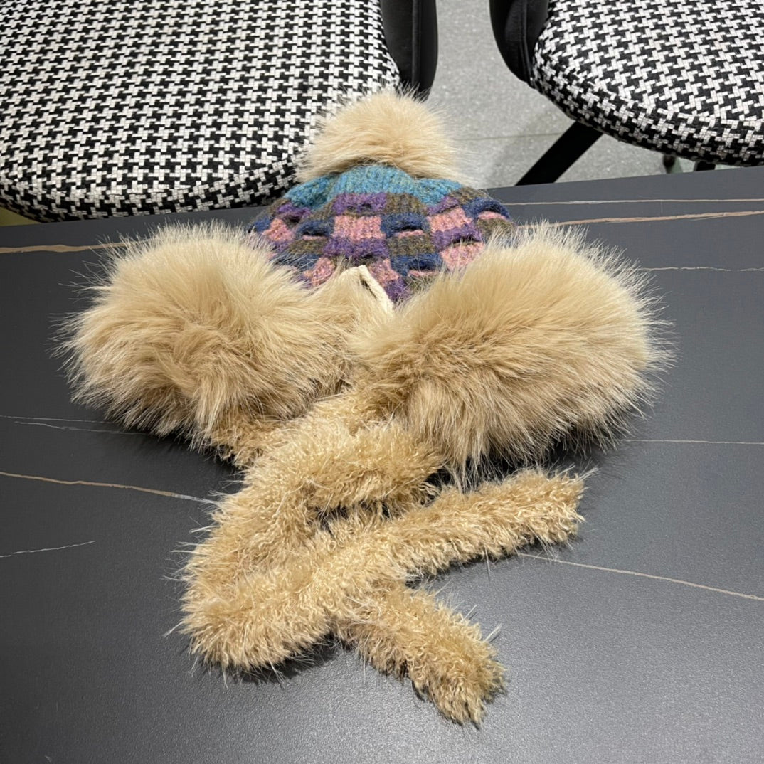 GUCCI BEANIE HAT IN COLORFUL WOOL AND RABBIT FUR 392115