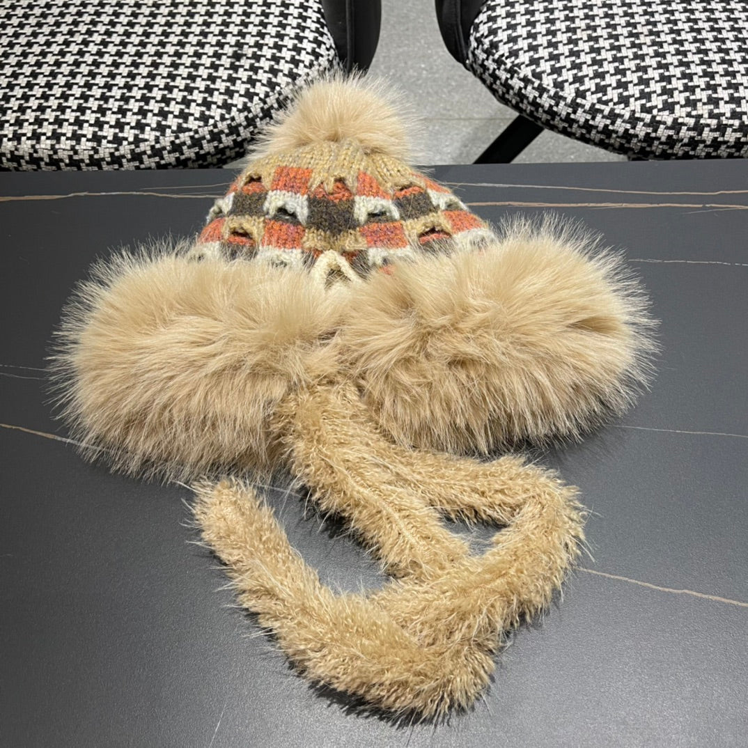 GUCCI BEANIE HAT IN COLORFUL WOOL AND RABBIT FUR 392117
