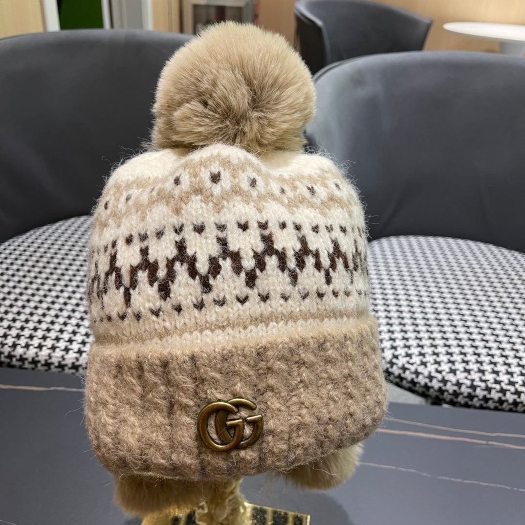 GUCCI BEANIE HAT IN COLORFUL WOOL 394005