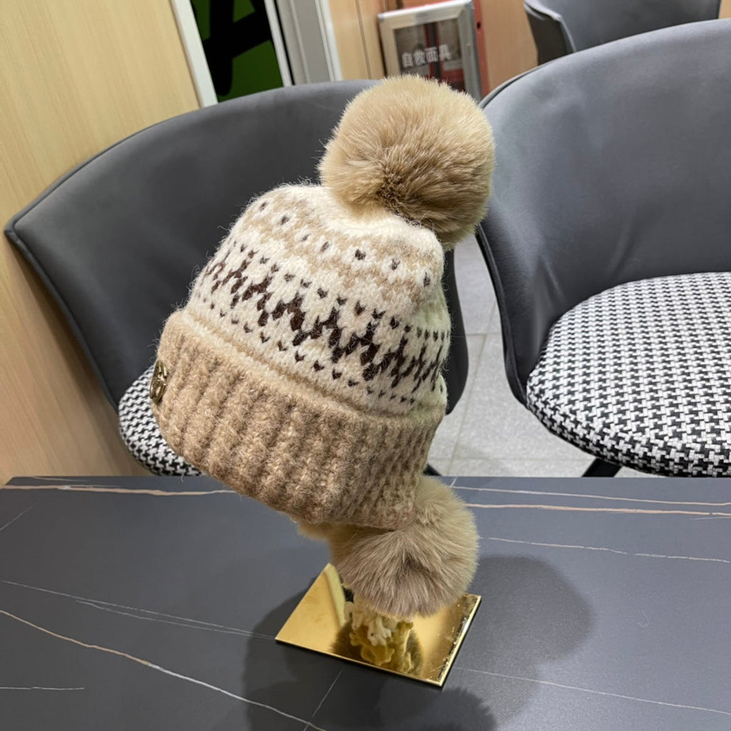 GUCCI BEANIE HAT IN COLORFUL WOOL 394005