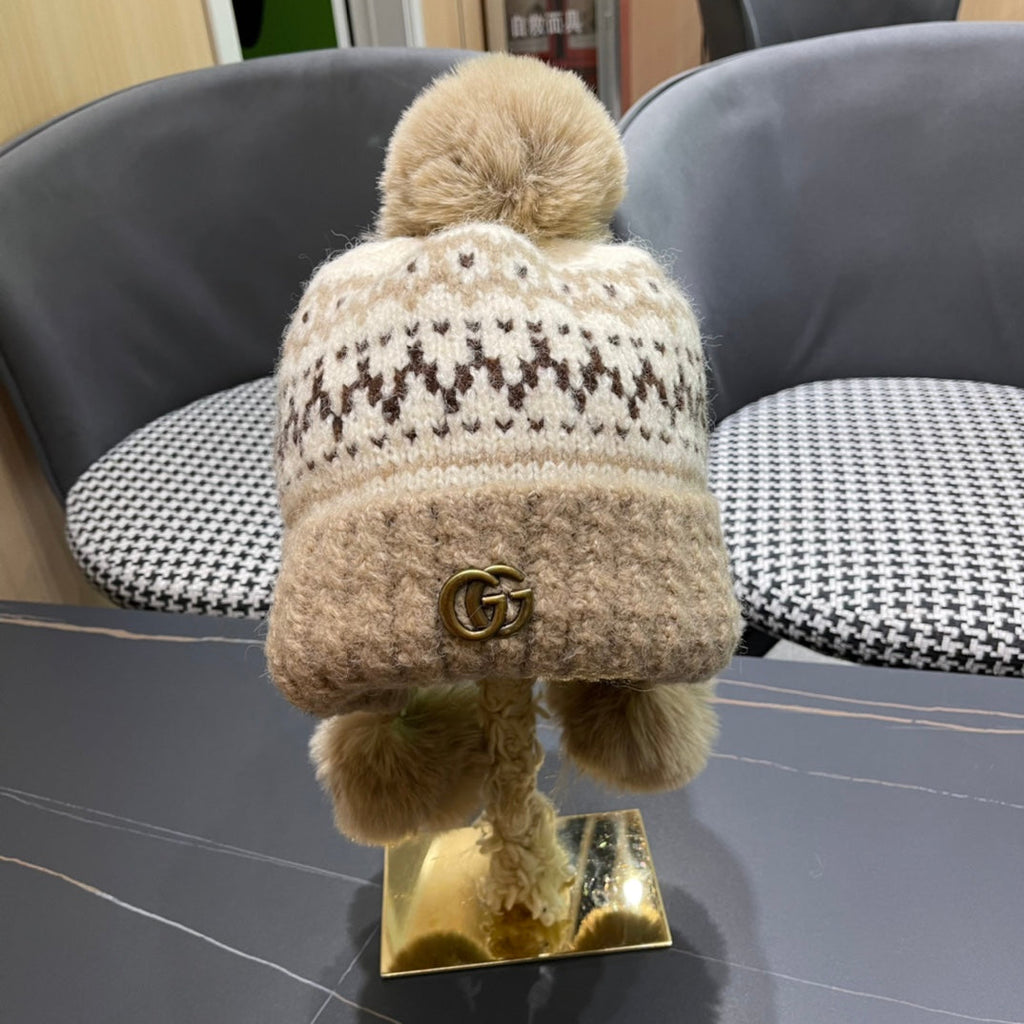 GUCCI BEANIE HAT IN COLORFUL WOOL 394005