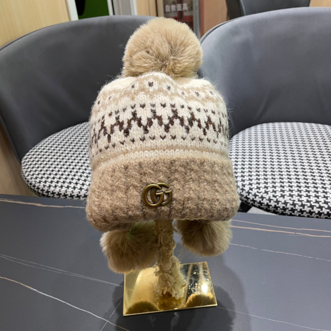 GUCCI BEANIE HAT IN COLORFUL WOOL 394005