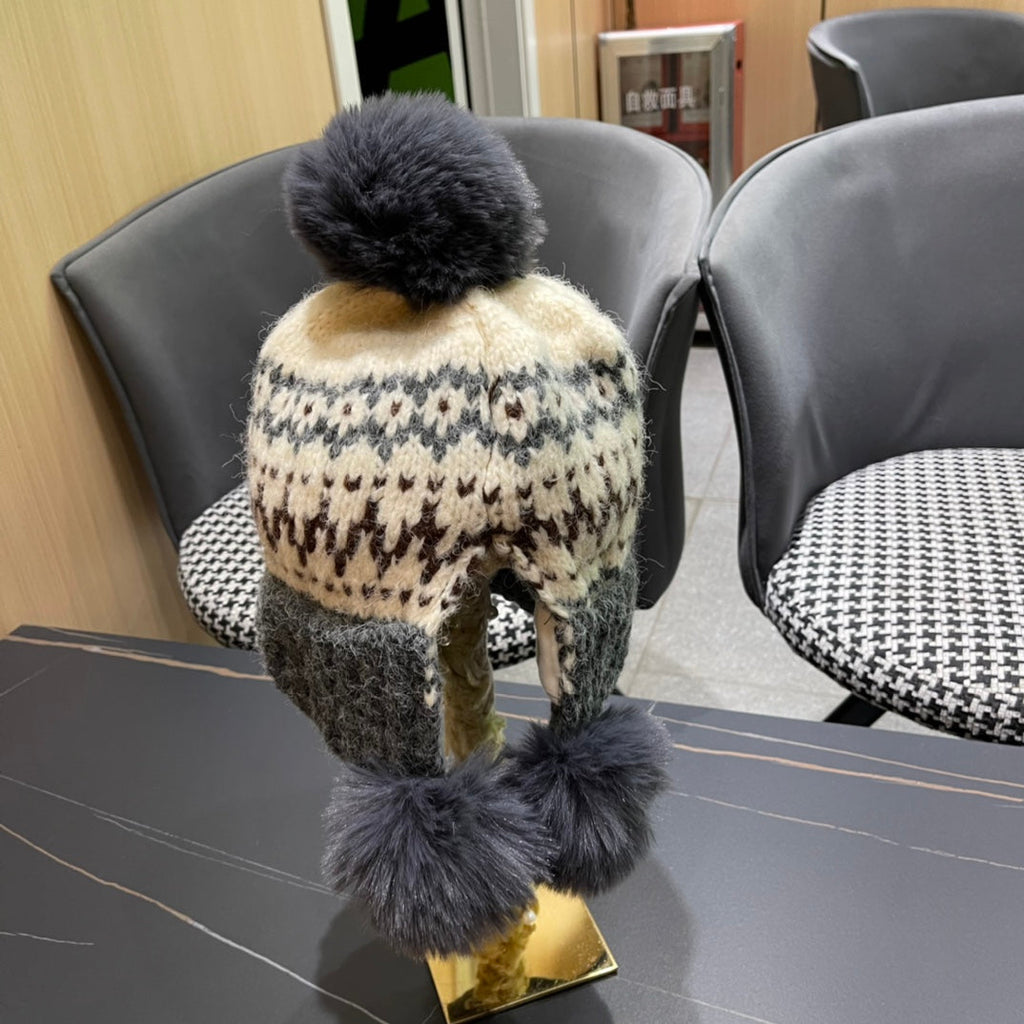 GUCCI BEANIE HAT IN COLORFUL WOOL 394008