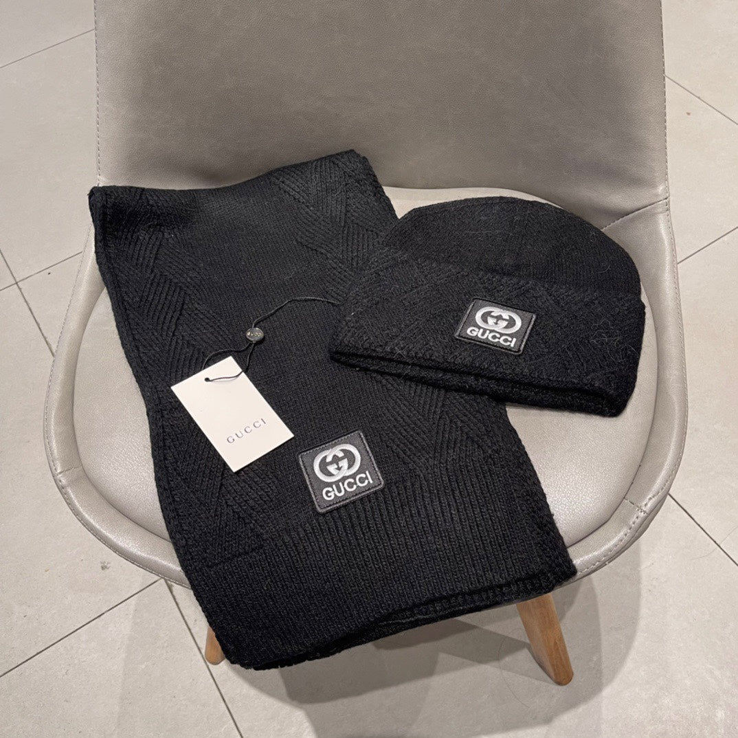 GUCCI SET SCARF AND HAT IN BLACK CASHMERE AND RABBIT FUR 397374