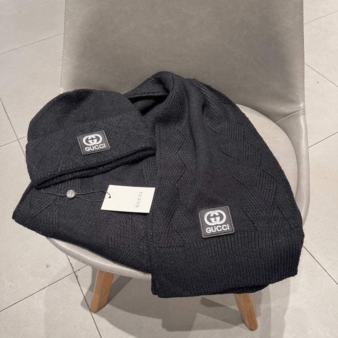 GUCCI SET SCARF AND HAT IN BLACK CASHMERE AND RABBIT FUR 397374