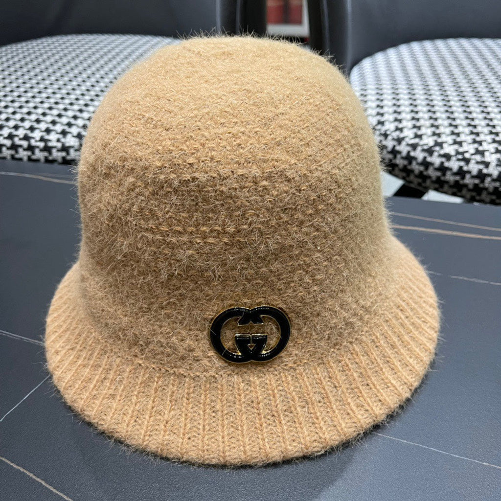 GUCCI BUCKET HAT IN PEANUT BROWN WOOL PLUSH 399229