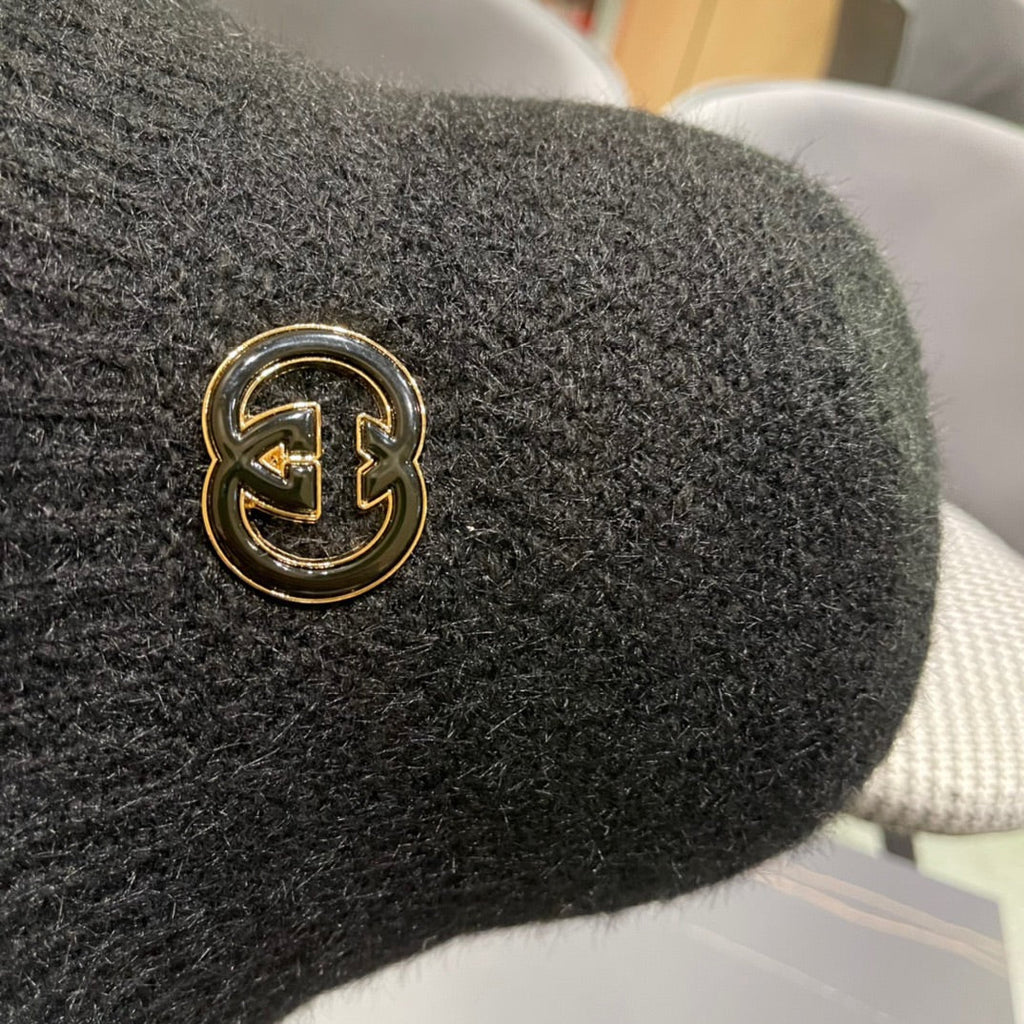 GUCCI BUCKET HAT IN BLACK WOOL PLUSH 399230