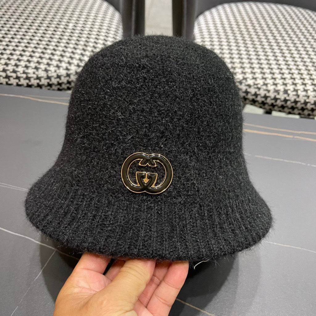 GUCCI BUCKET HAT IN BLACK WOOL PLUSH 399230