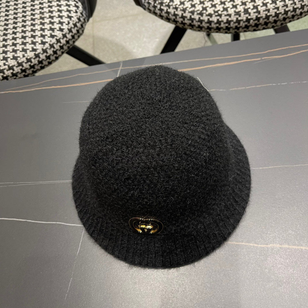 GUCCI BUCKET HAT IN BLACK WOOL PLUSH 399230