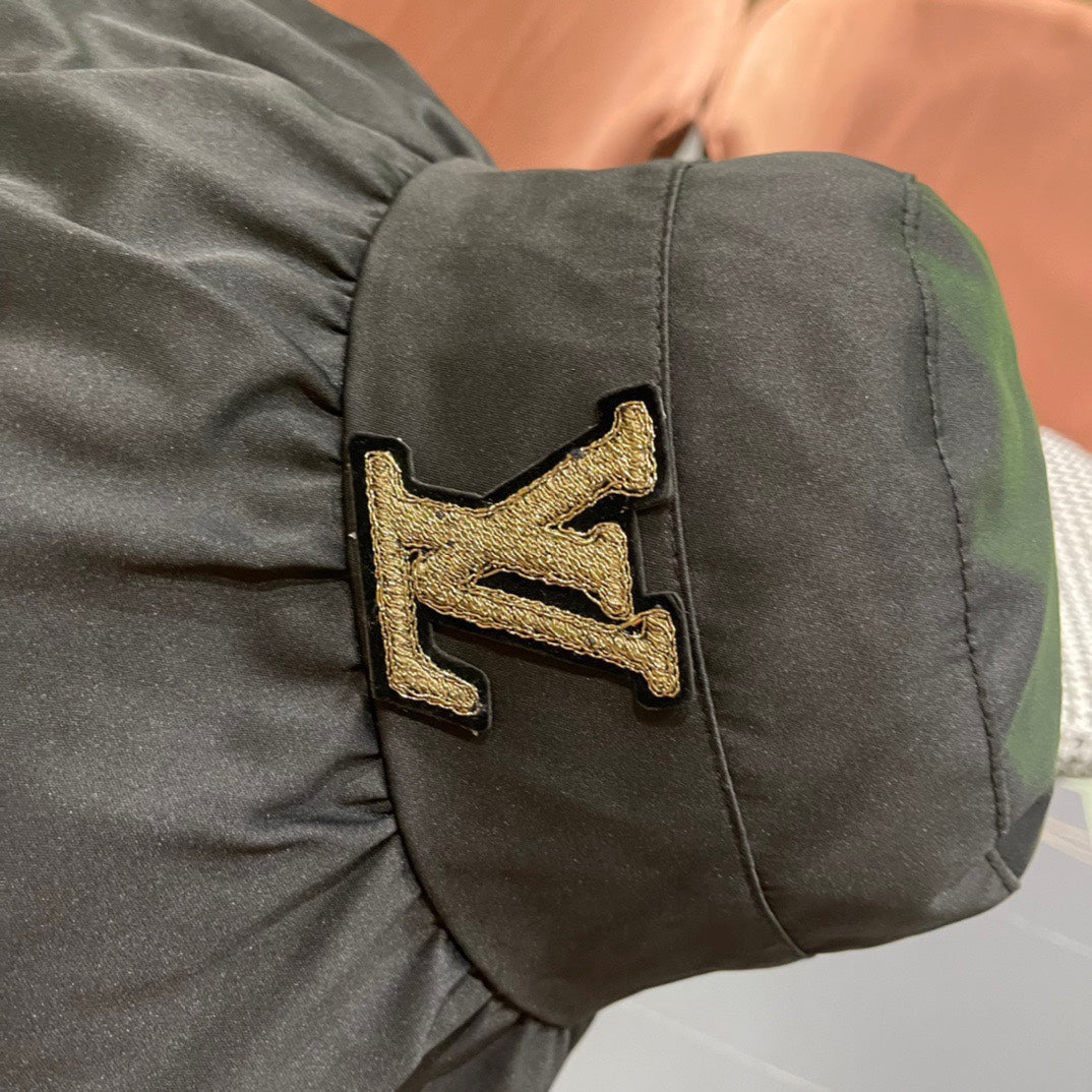 LOUIS VUITTON BUCKET HAT IN BLACK COTTON 404526