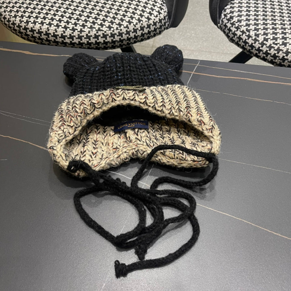 LOUIS VUITTON KNITTED BEANIE HAT WITH CUTE EARS IN BLACK MIX BEIGE WOOL 403483