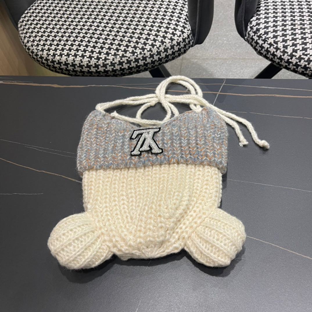 LOUIS VUITTON KNITTED BEANIE HAT WITH CUTE EARS IN WHITE MIX GRAY WOOL 403484