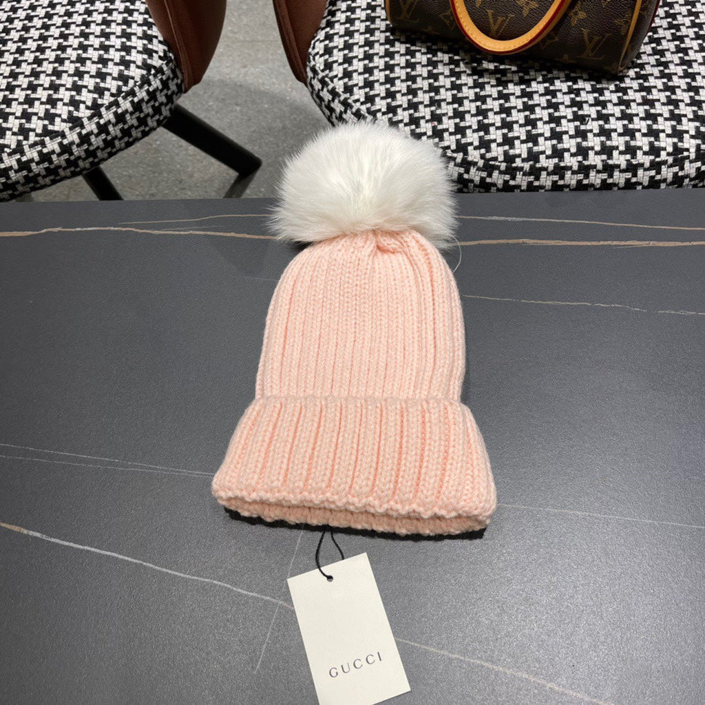GUCCI BEANIE HAT IN LIGHT PINK WOOL 403392