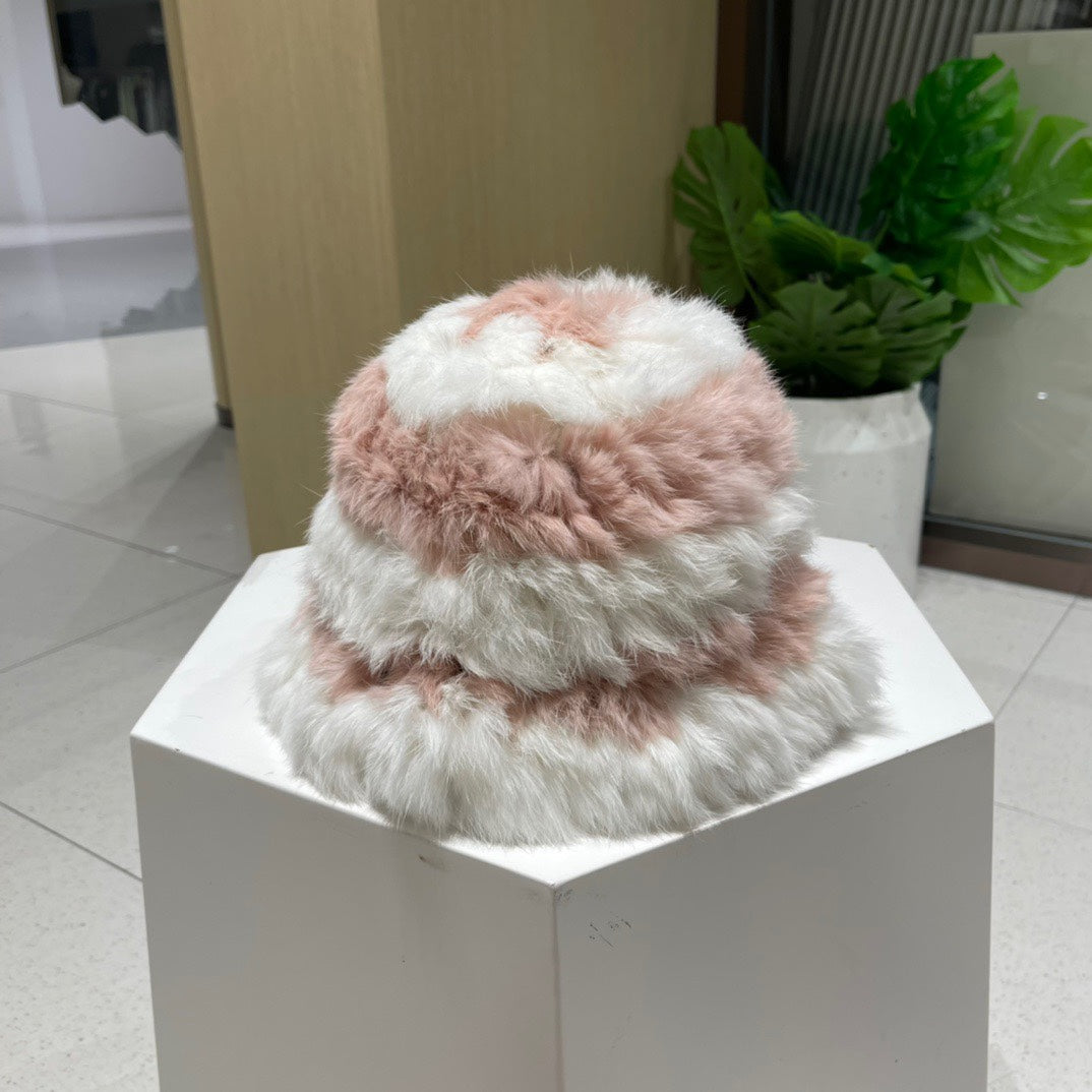 GUCCI BUCKET HAT IN LIGHT PINK MIX WHITE RABBIT FUR 404639